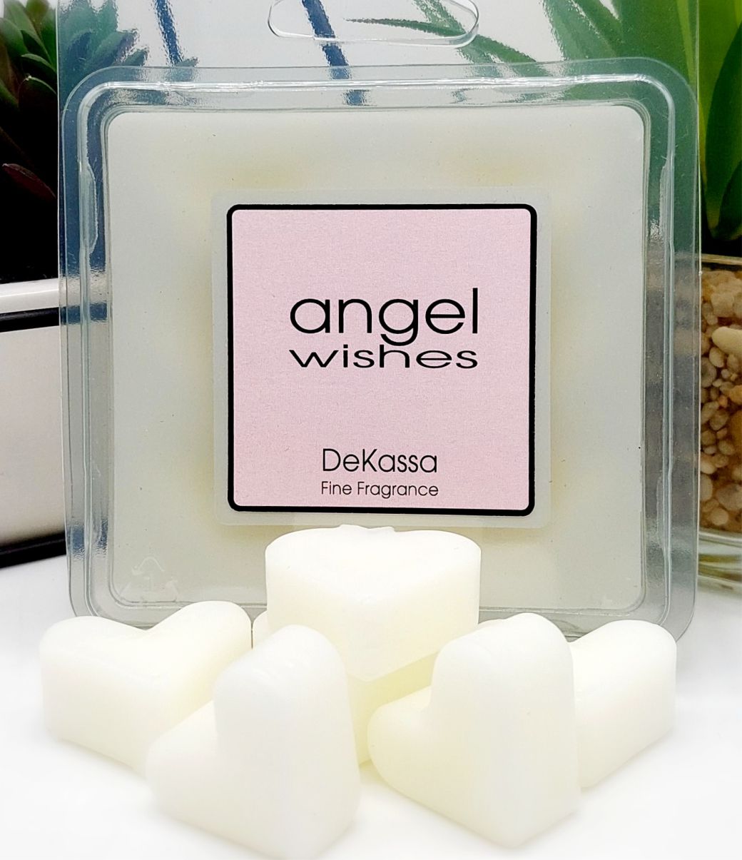 Lovely Mum, Luxury Rose Topped Candle - FREE wax melts!