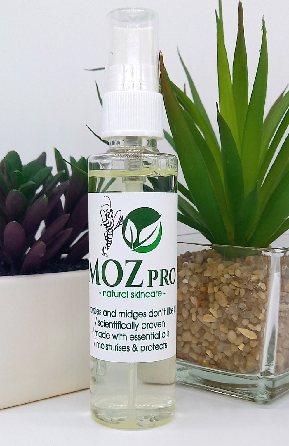 MOZpro Spray Natural Skin Care we love, midges and mozzies don't *fr
